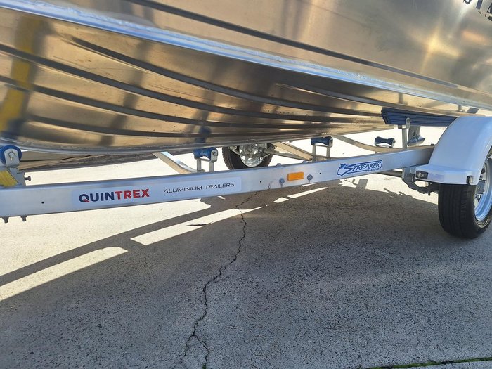 2026 QUINTREX 420 Busta