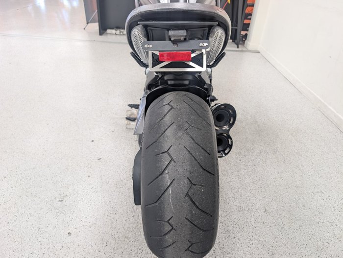 2015 DUCATI DIAVEL CARBON Black