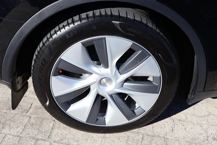 2023 Tesla Model Y Rear-Wheel Drive