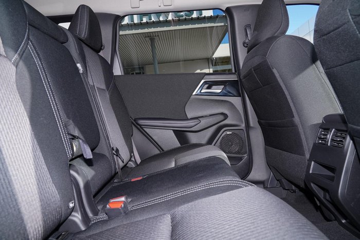 2025 Mitsubishi Outlander LS