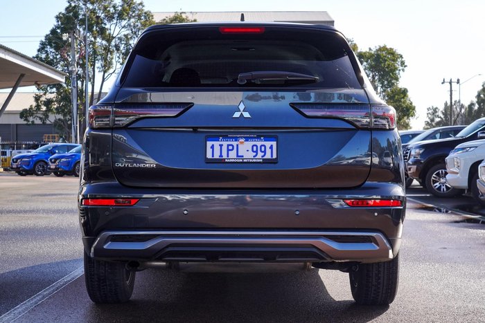 2025 Mitsubishi Outlander LS