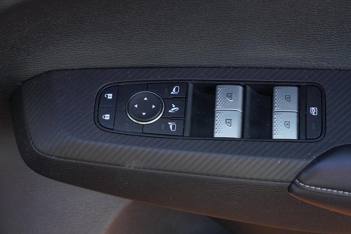 2025 Mitsubishi Outlander LS