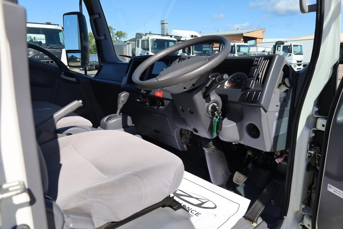 2021 Isuzu N Series NNR 45-150 White