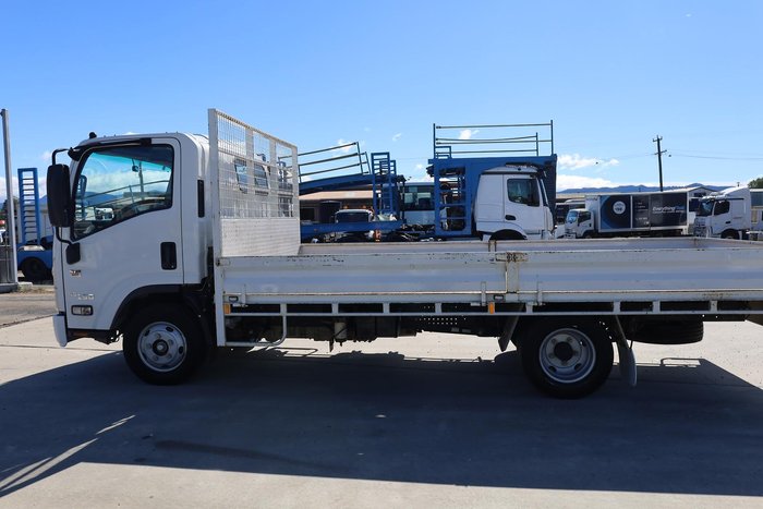 2021 Isuzu N Series NNR 45-150 White
