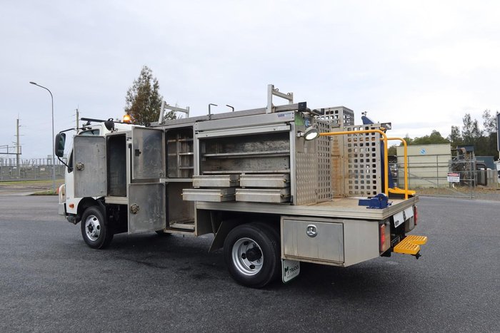 2017 Hino 300 Series 921