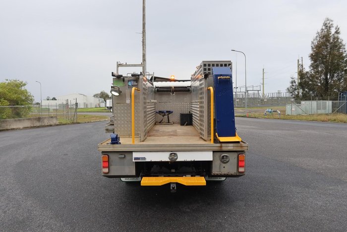 2017 Hino 300 Series 921