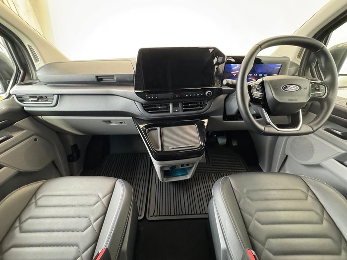 2024 Ford Tourneo Titanium X