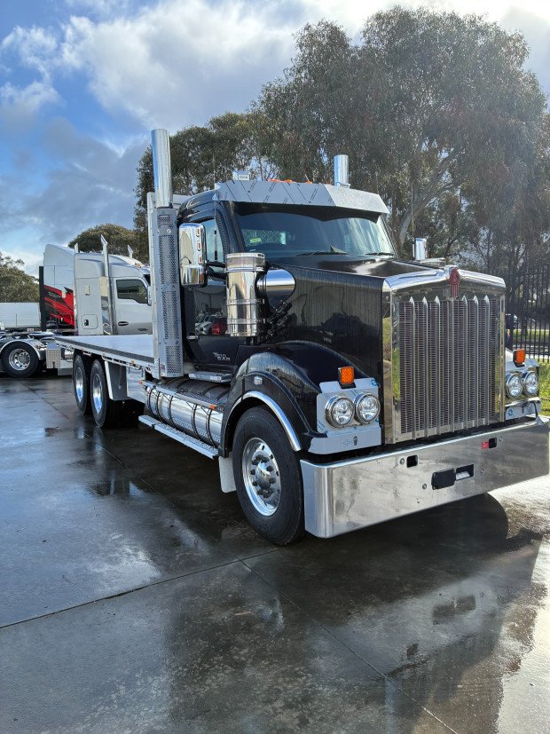 2025 Kenworth T610SAR T610SAR