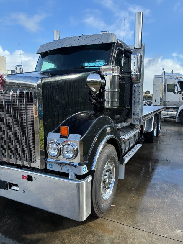 2025 Kenworth T610SAR T610SAR