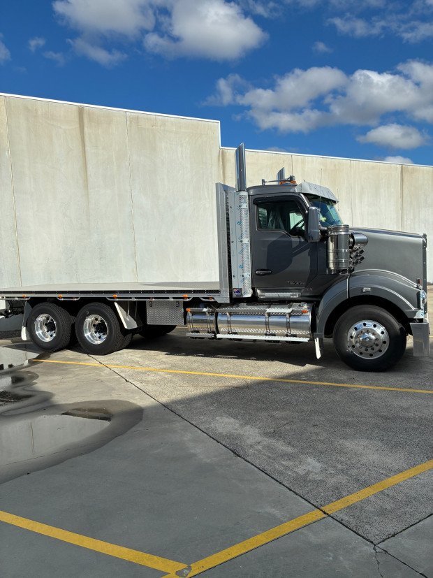 2025 Kenworth T610SAR T610SAR