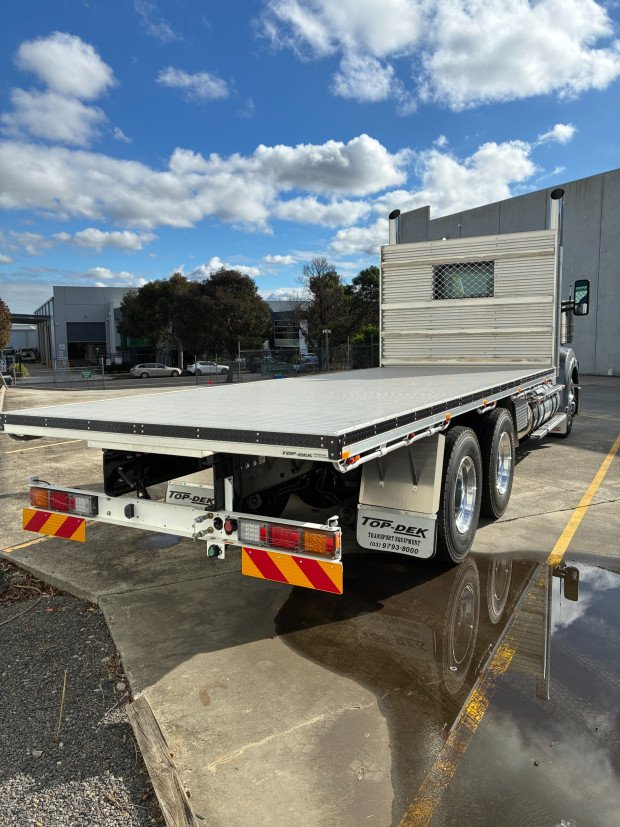 2025 Kenworth T610SAR T610SAR