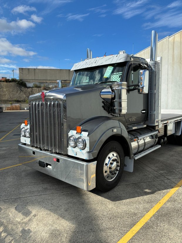 2025 Kenworth T610SAR T610SAR