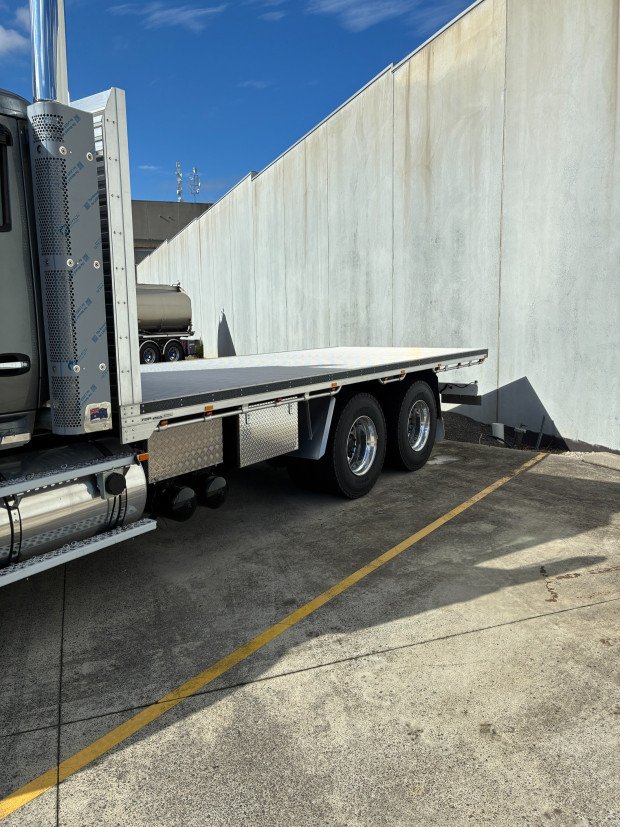 2025 Kenworth T610SAR T610SAR