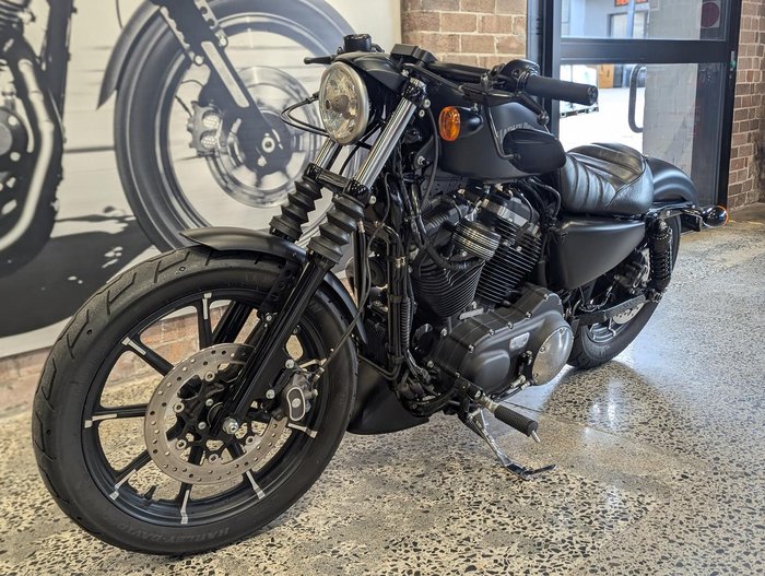 2016 Harley-Davidson Iron 883 (XL883N) Sportster Black