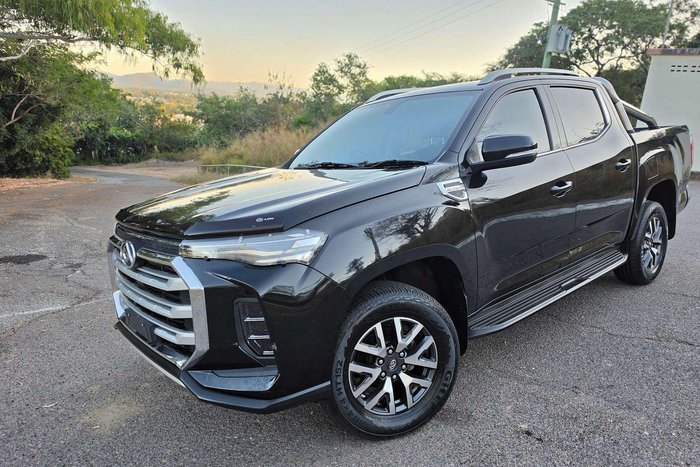 2022 LDV T60 Max PRO SK8C MY23 4X4 Dual Range Metal Black