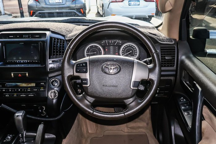 2011 Toyota Landcruiser Altitude