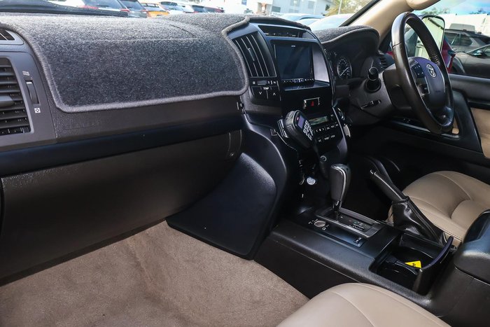 2011 Toyota Landcruiser Altitude