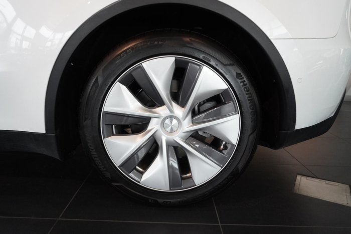 2023 Tesla Model Y Rear-Wheel Drive