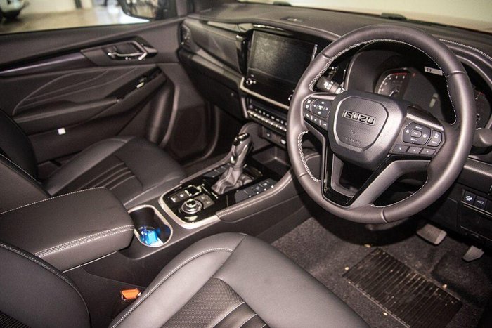 2026 Isuzu MU-X LS-T