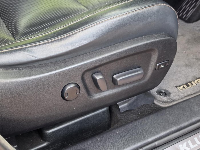 2017 Toyota Kluger Grande