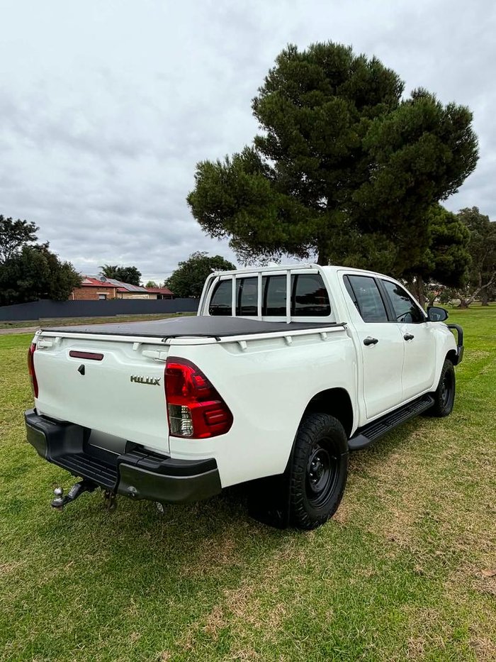 2022 Toyota Hilux SR