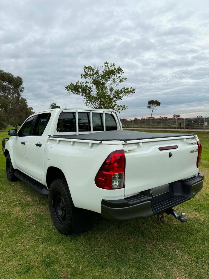 2022 Toyota Hilux SR