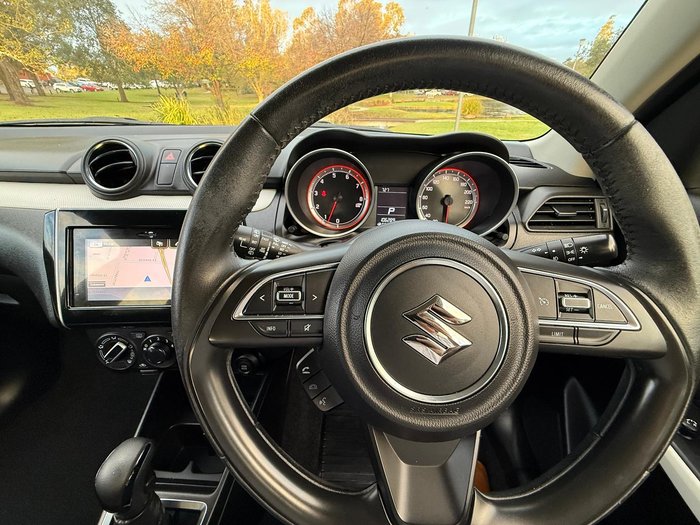 2017 Suzuki Swift GL Navigator