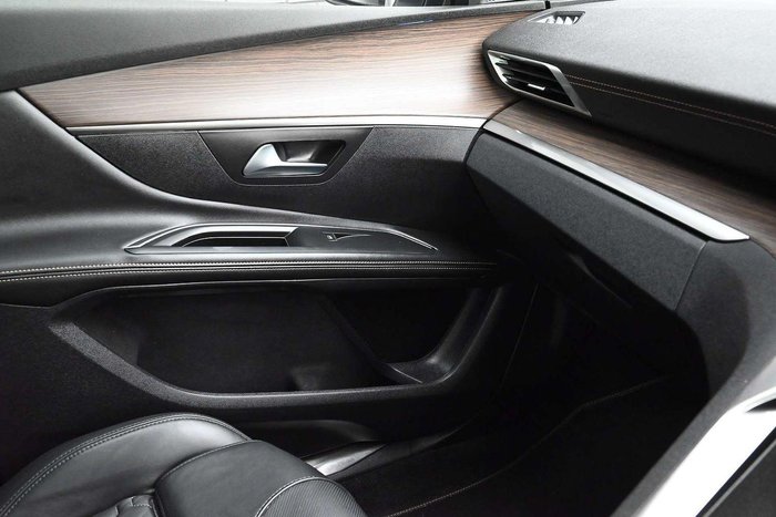2022 Peugeot 5008 GT Sport