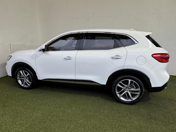 2022 MG HS Essence