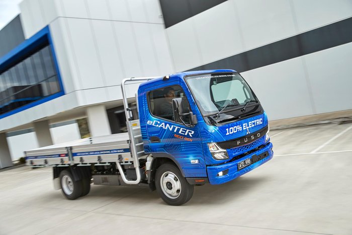 2024 Fuso Ecanter 818 Mwb Dropside Alloy Tray ECANTER White