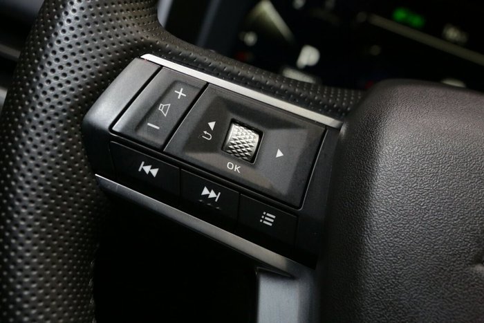 2025 Mitsubishi Outlander LS