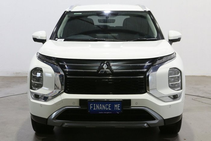2025 Mitsubishi Outlander LS