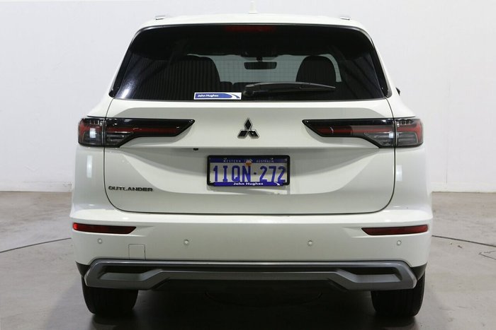 2025 Mitsubishi Outlander LS
