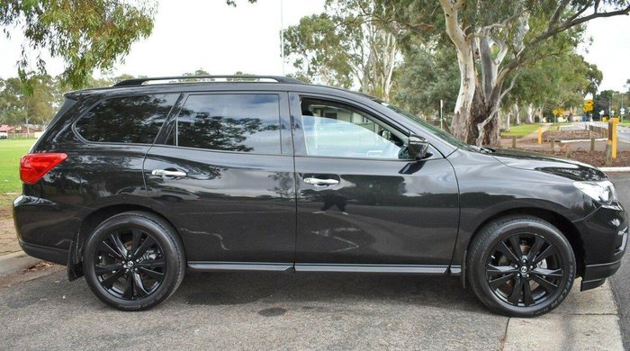 2018 Nissan Pathfinder ST-L