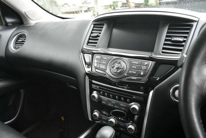 2018 Nissan Pathfinder ST-L