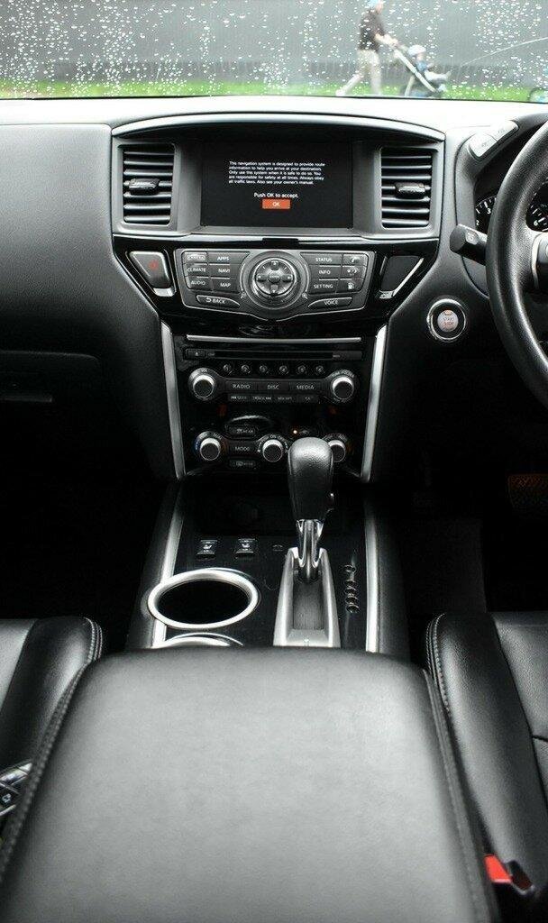 2018 Nissan Pathfinder ST-L