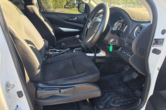 2018 Nissan Navara ST Black Edition D23 Series 3 4X4 Dual Range Polar White
