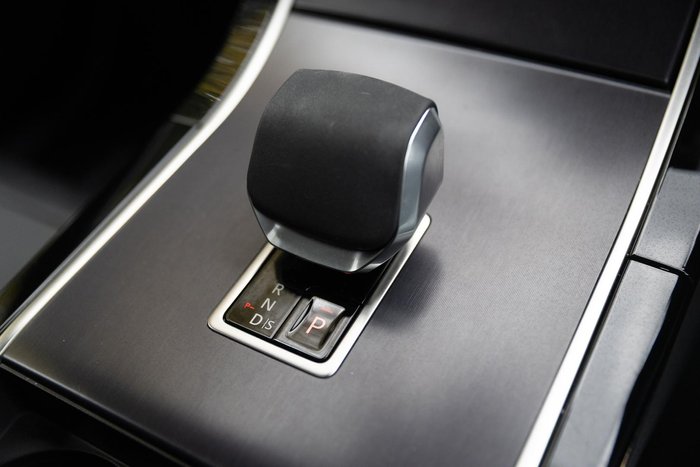 2025 Land Rover Range Rover Velar P250 Dynamic SE