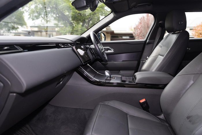2025 Land Rover Range Rover Velar P250 Dynamic SE
