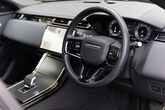 2025 Land Rover Range Rover Velar P250 Dynamic SE