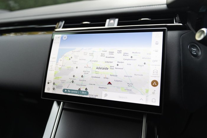 2025 Land Rover Range Rover Velar P250 Dynamic SE