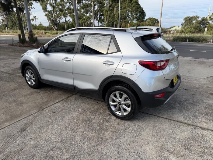 2024 KIA STONIC S