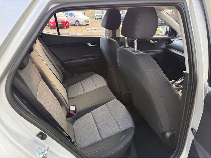 2024 KIA STONIC S