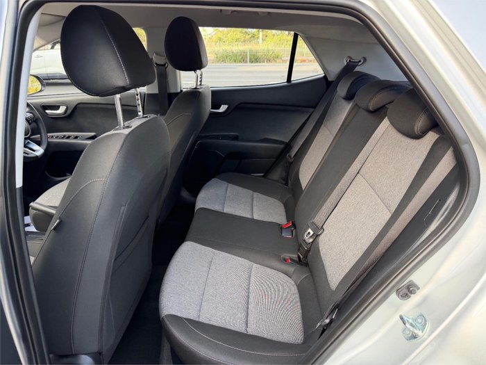 2024 KIA STONIC S