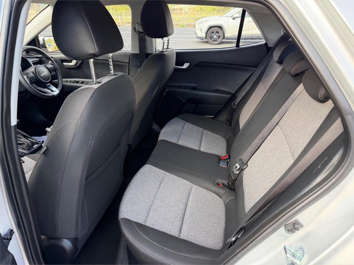 2024 KIA STONIC S