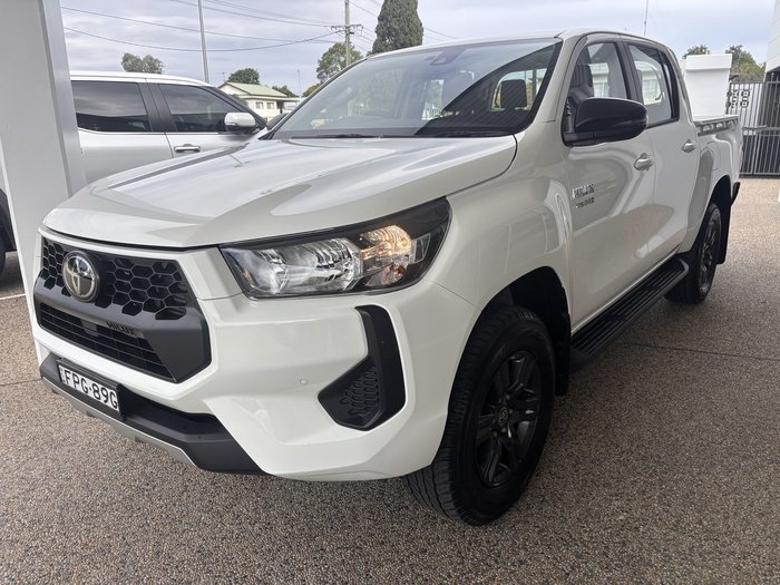 2025 Toyota Hilux