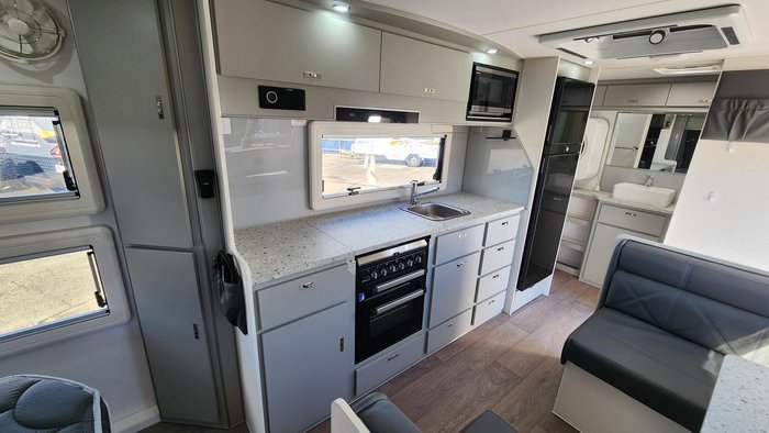 2023 JB Caravans Dirt Road Xtreme 19'6