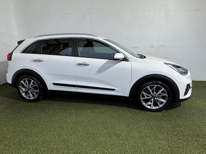 2022 Kia Niro Hybrid Sport