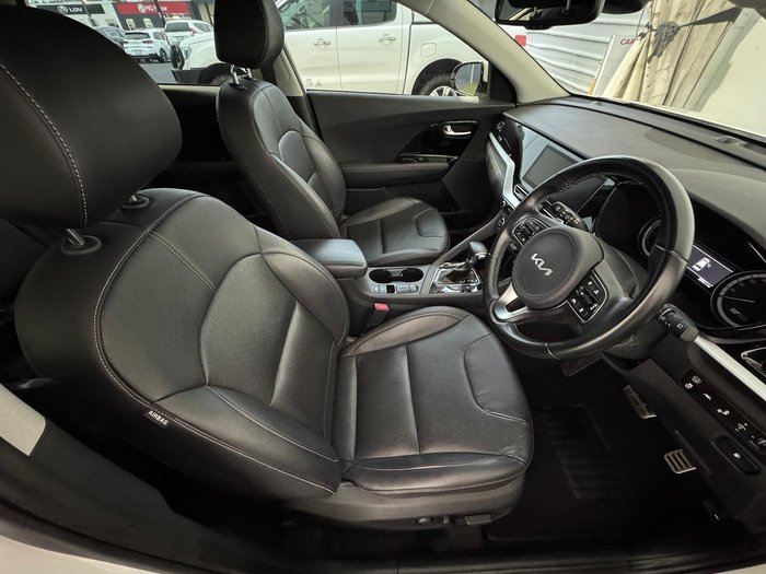 2022 Kia Niro Hybrid Sport