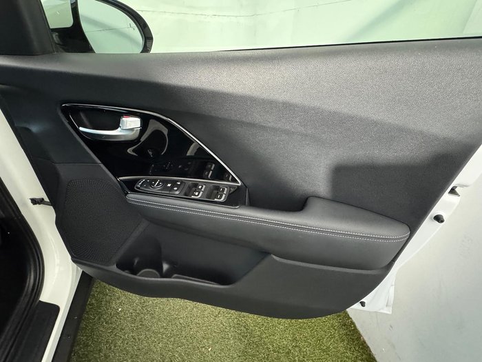2022 Kia Niro Hybrid Sport
